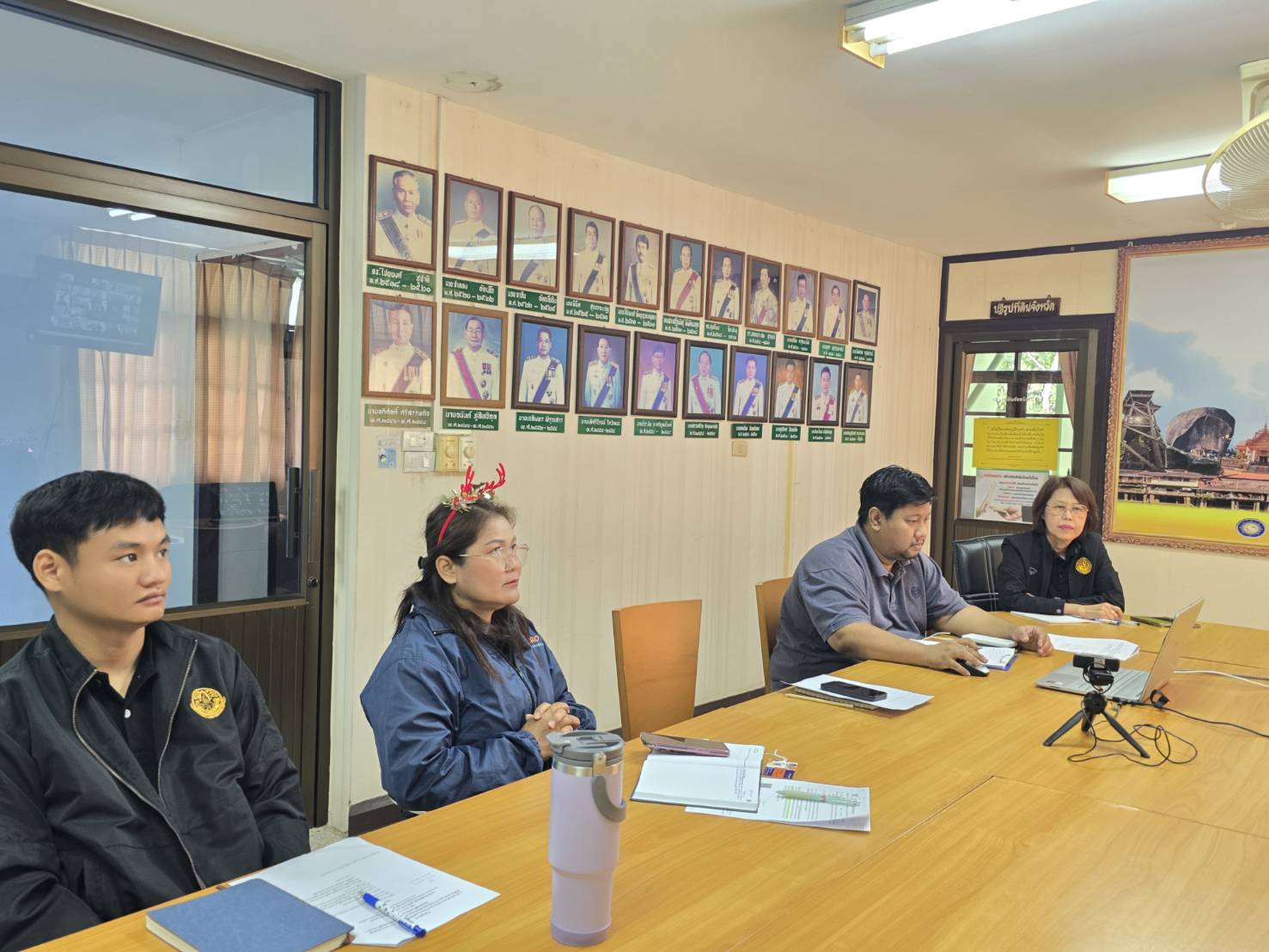 title - ส.ป.ก. จันทบุรี เข้าร่วมประชุมเพื่อสร้างความเข้าใจการดำเนินโครงการและให้คำชี้แจงเกี่ยวกับการรวบรวมการเก็บข้อมูลเพื่อใช้ในการจัดทำแผนการกำหนดตำแหน่ง เพื่อปรับปรุงการกำหนดตำแหน่งเป็นระดับสูงขึ้นของ ส.ป.ก. 